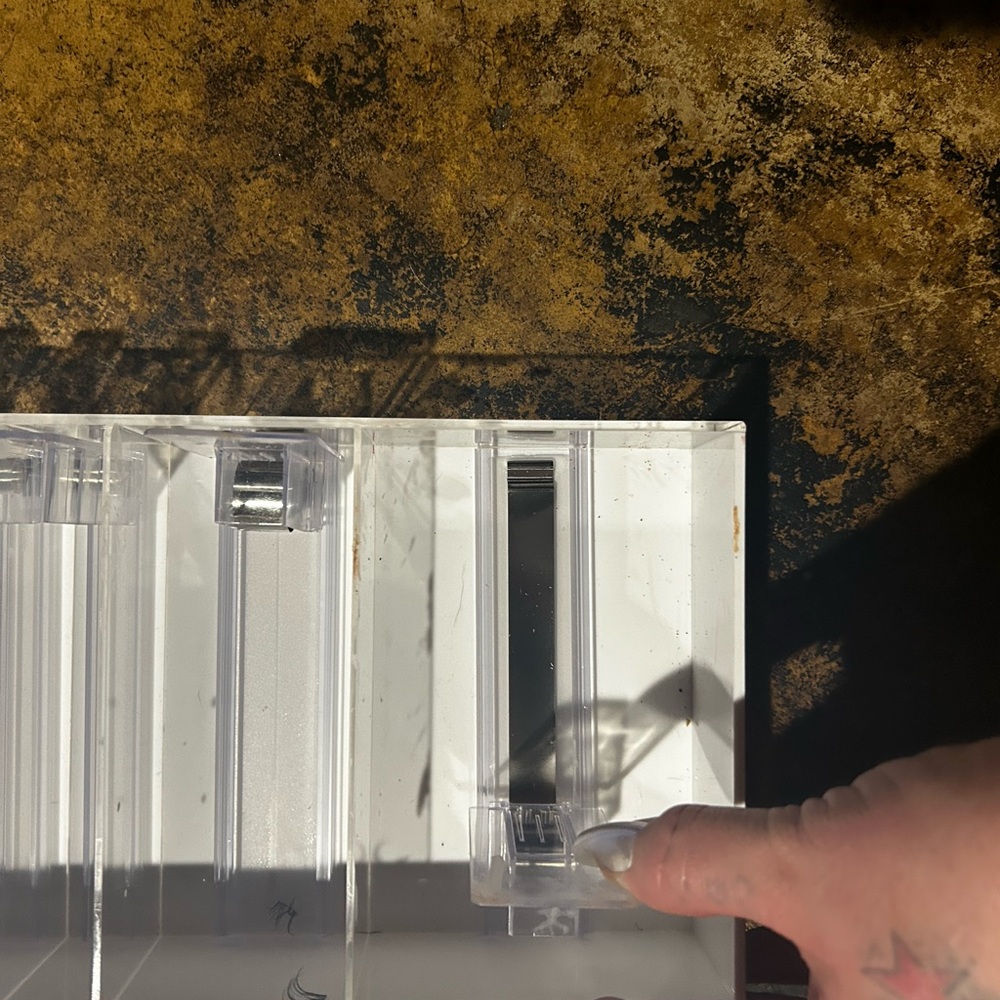 Slide and stack compartments - Picture 3 of 4